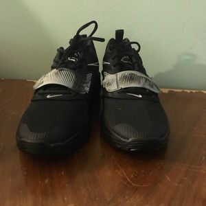 Brand new never been worn nike shoes